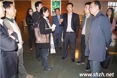 領導參觀了浙江永裕竹業(yè)股份有限公司的竹材裝飾博物館